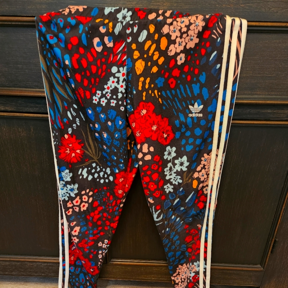 Adidas Floral Multicolor Activewear Leggings Size M